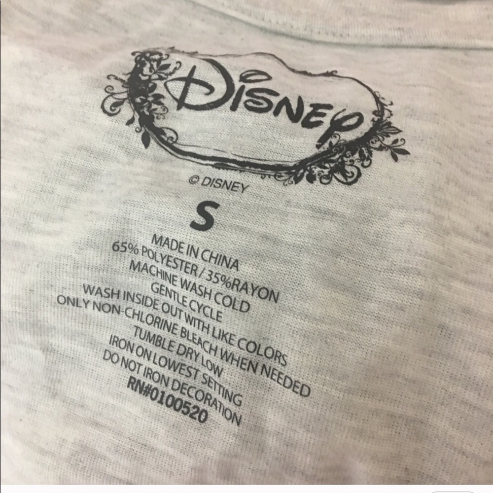 NWT Disney Ohana Means Family Top Size S - Picture 8 of 8